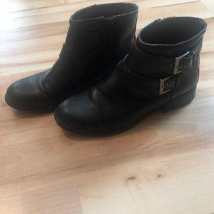 Life stride side zip ankle boots